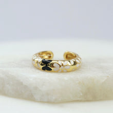 Cargar imagen en el visor de la galería, Anillos Flores Esmaltadas