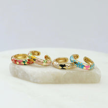 Cargar imagen en el visor de la galería, Anillos Flores Esmaltadas