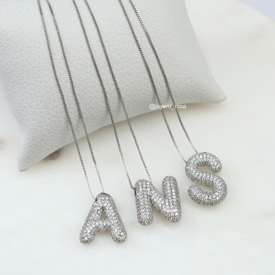 Collar Ajustable Inicial Bubble Pavé (Plateado)