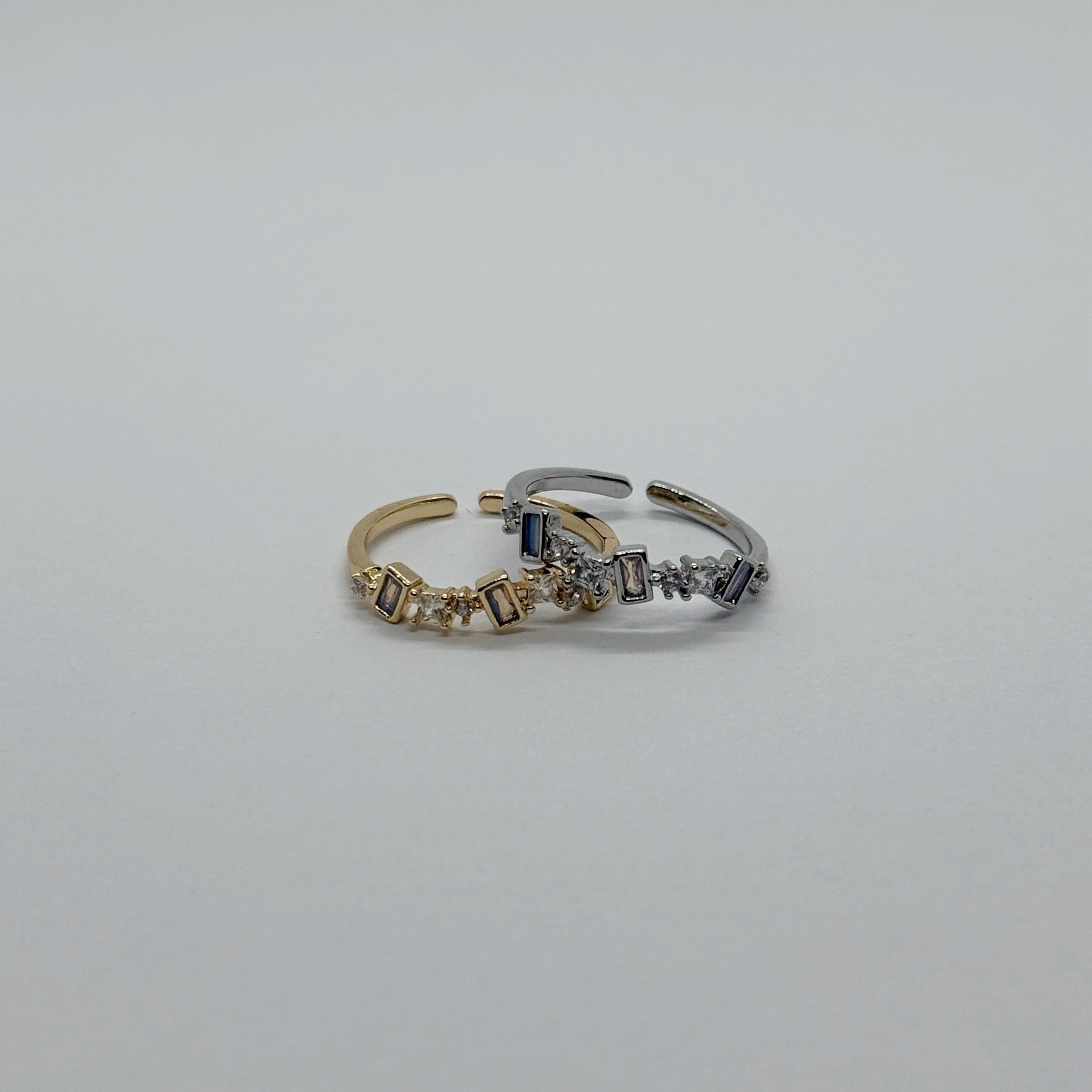 Anillo Ajustable Cristales Tornasol