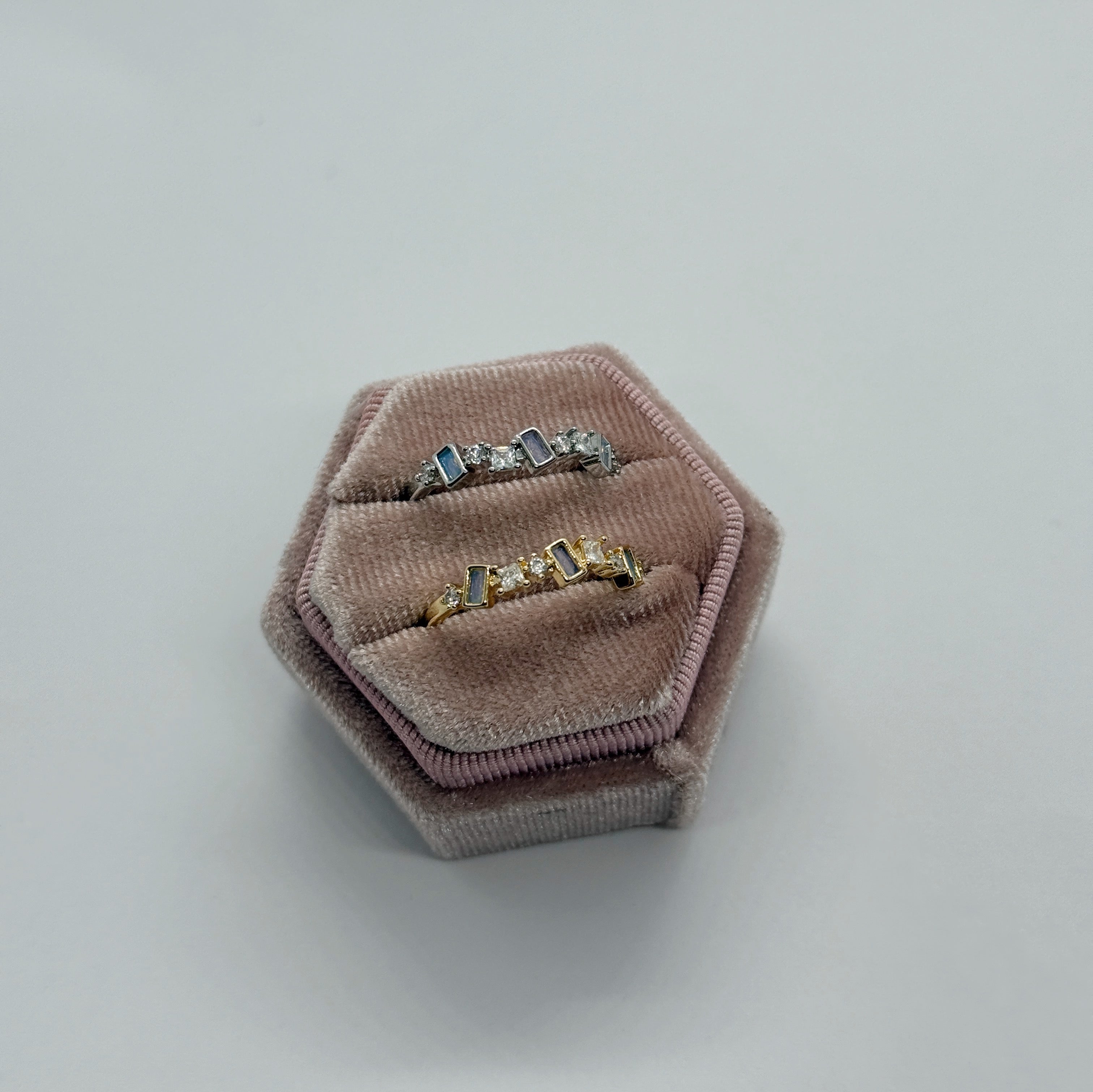 Anillo Ajustable Cristales Tornasol
