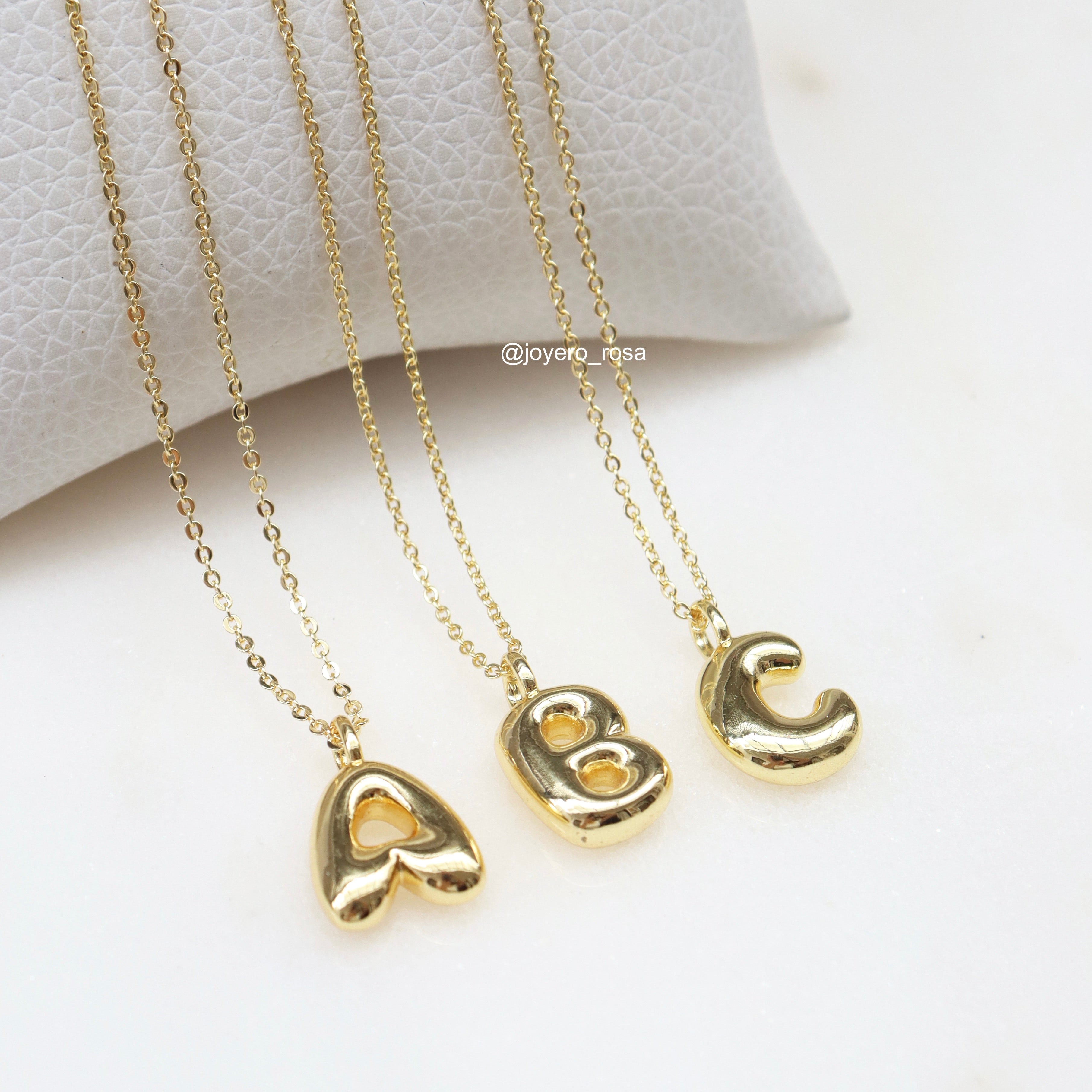Collar Ajustable Inicial Burbuja