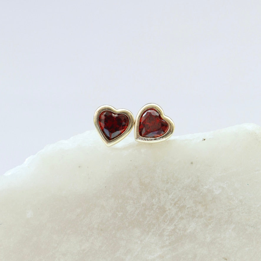 Studs Corazón Rojo
