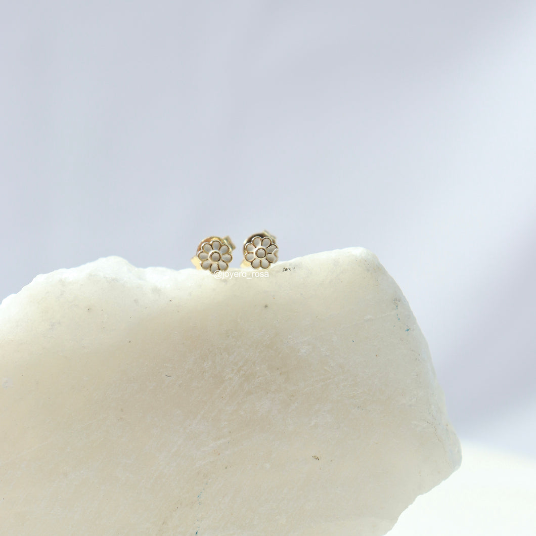Studs Flor Blanca Mini
