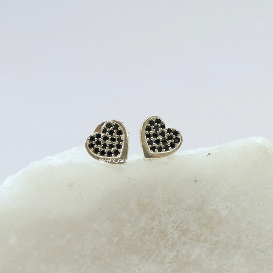 Studs Corazón Negro