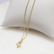 Cargar imagen en el visor de la galería, Collar Caballito de Mar con Perla
