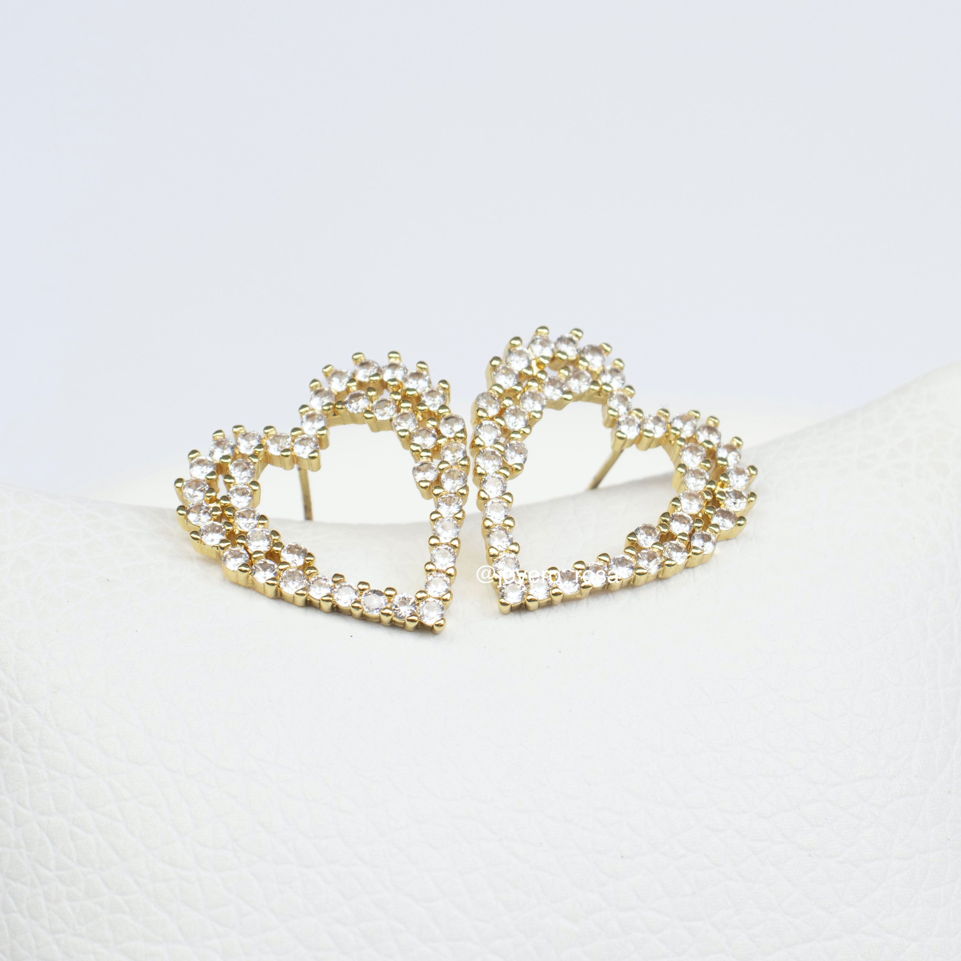 Studs Corazón con Cristales