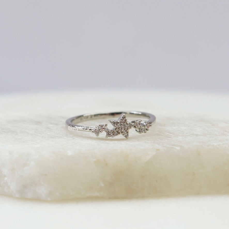 Anillo Estrellas con Brillo Plateado