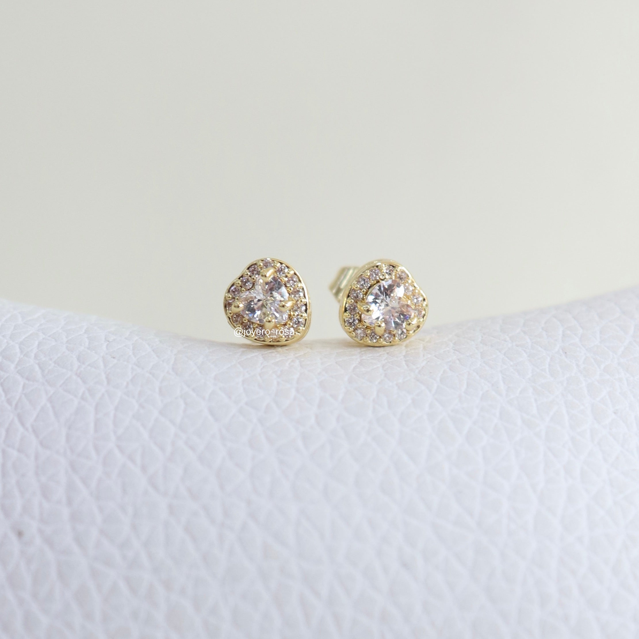Studs Corazón Brillo