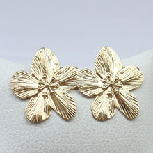 Cargar imagen en el visor de la galería, Aretes Flor
