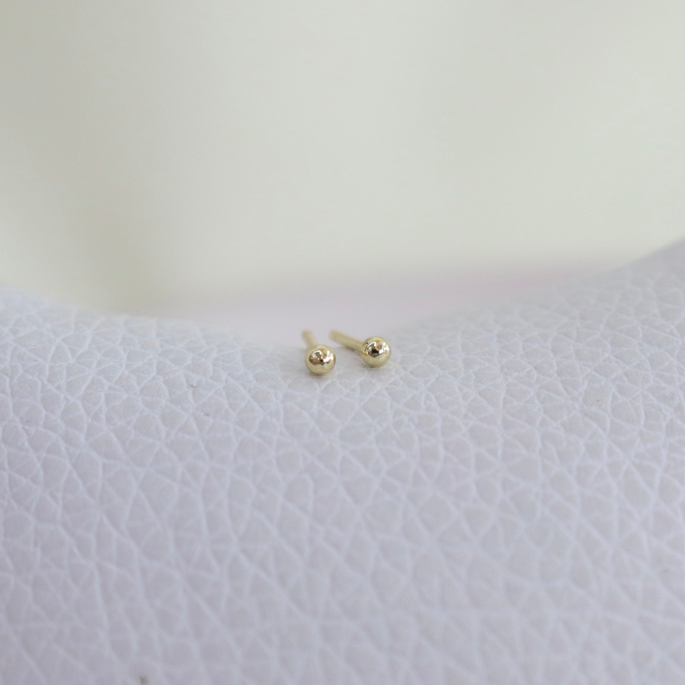Studs Bolita Mini
