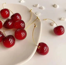 Cargar imagen en el visor de la galería, Aretes Cherry
