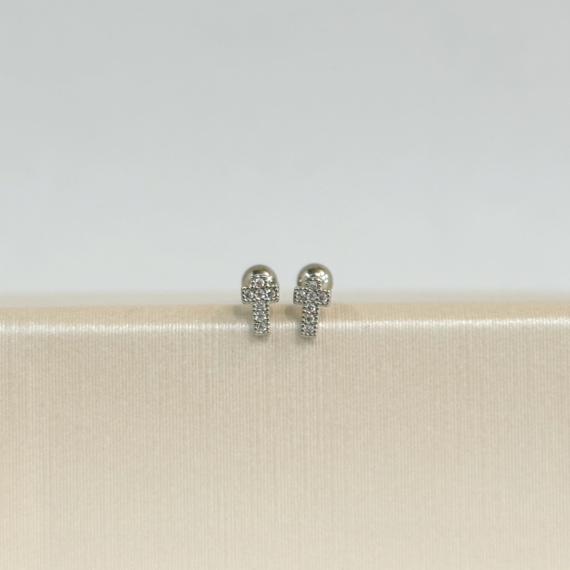 Studs Cruz (Cierre Bebé)