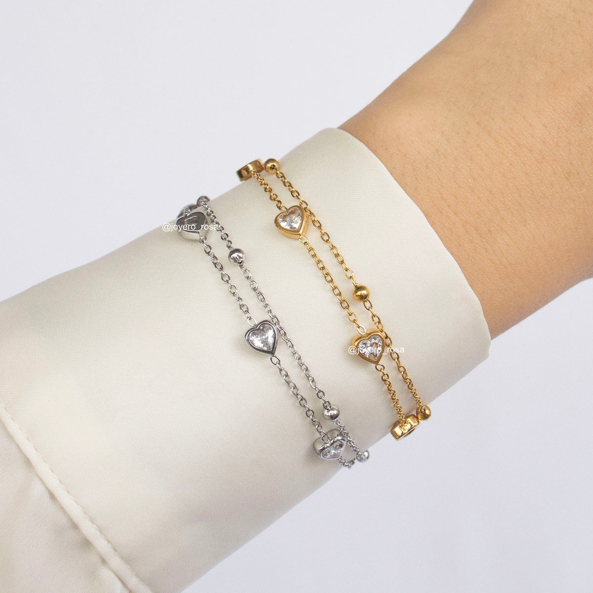 Pulsera Doble con Corazones