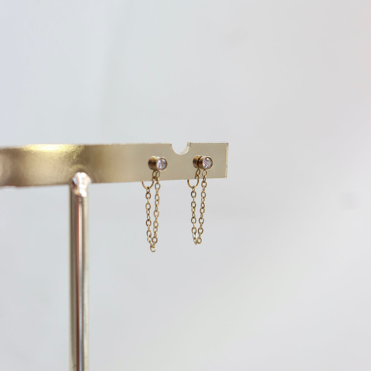 Studs Cristal con Cadena