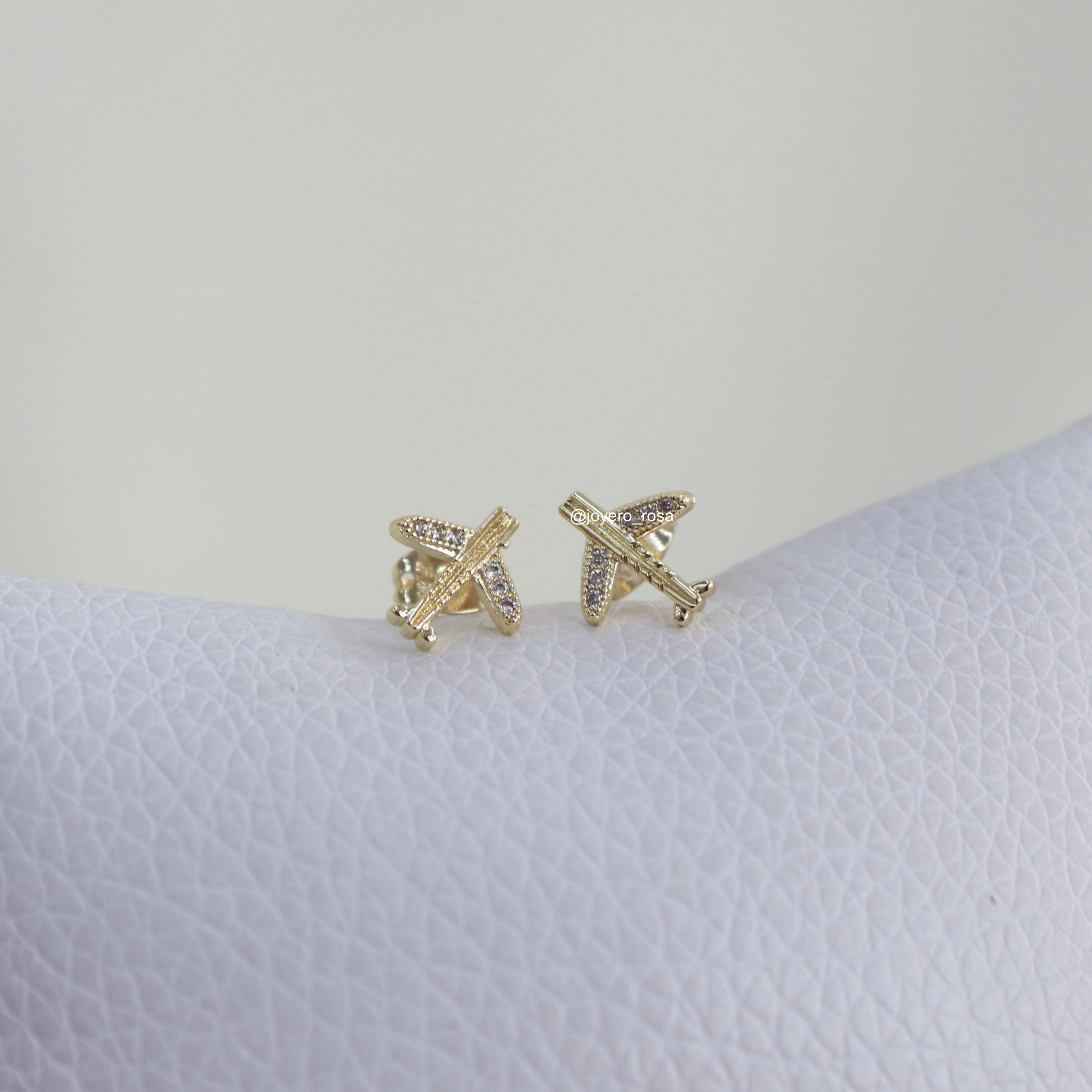 Studs Avión