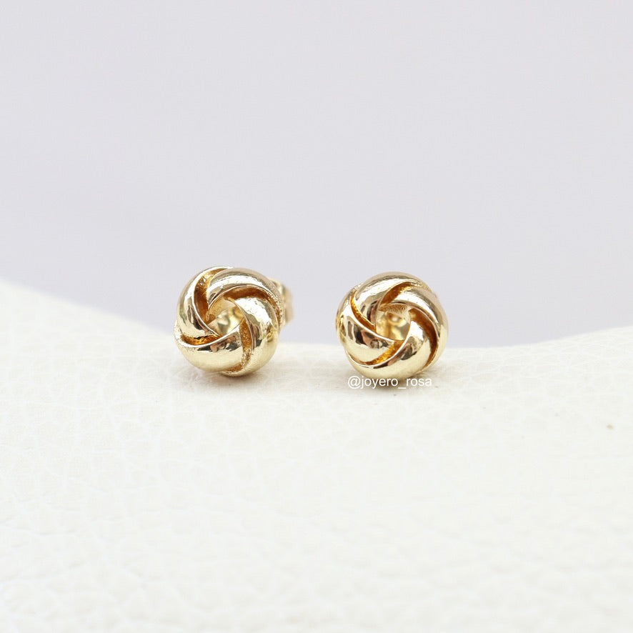 Studs Nudito