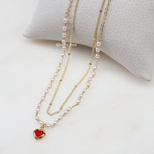 Cargar imagen en el visor de la galería, Collar Doble Perlitas y Corazón Rojo
