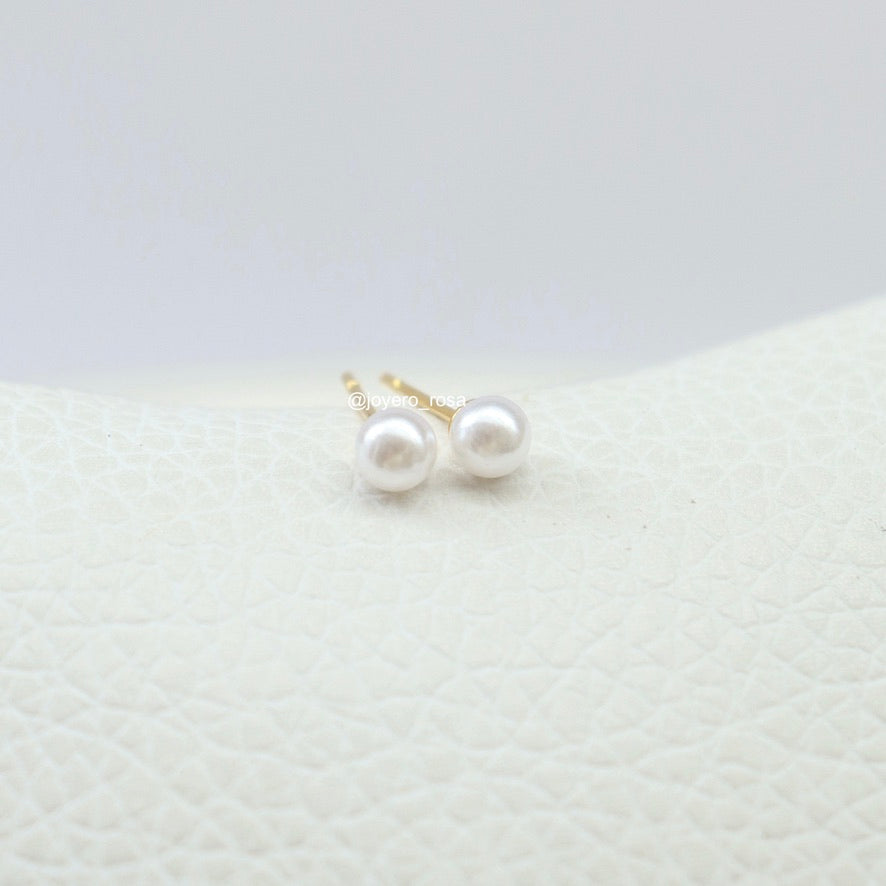 Studs Perla