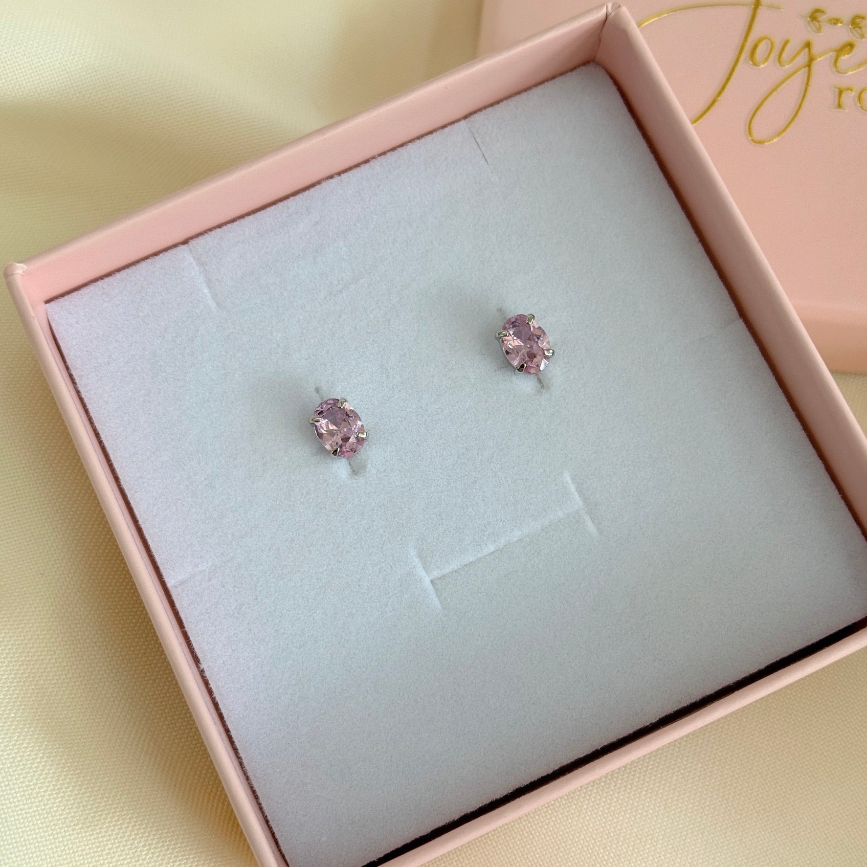 Studs Cristal Ovalado