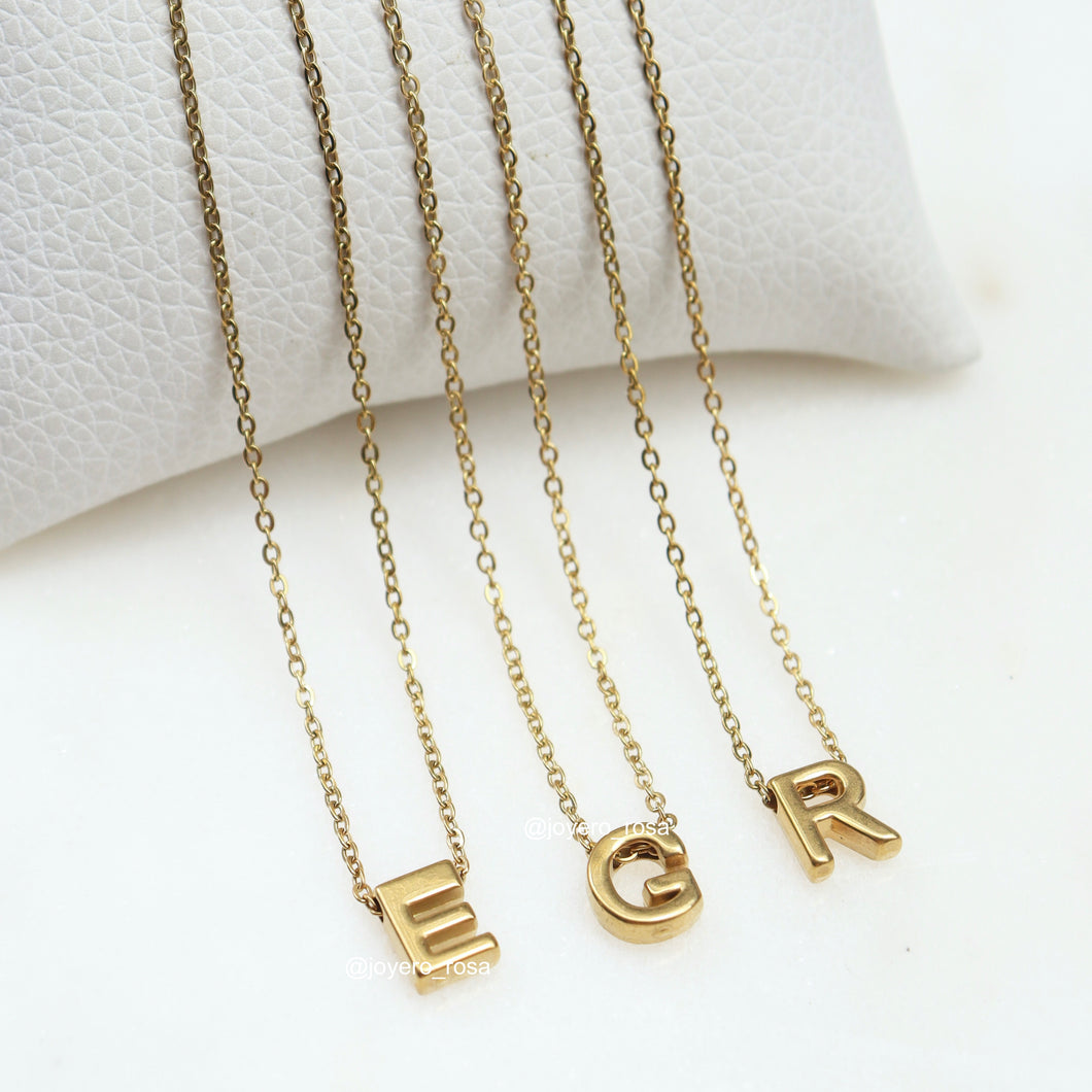 Collar Inicial (Dorado)