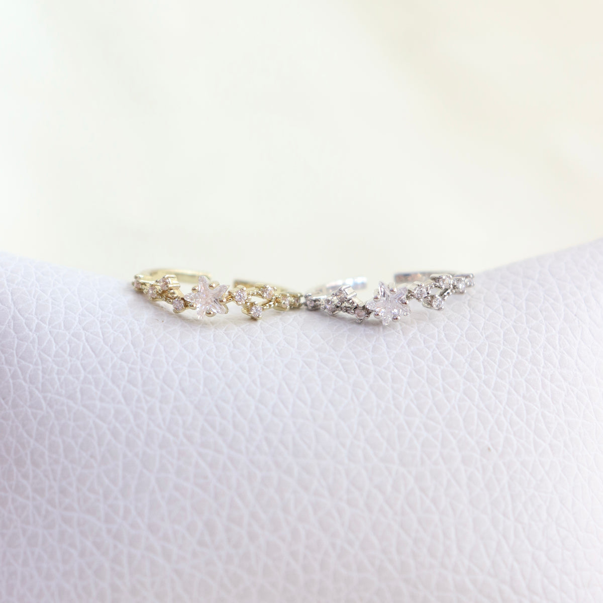 Anillo Ajustable Estrella con Cristales