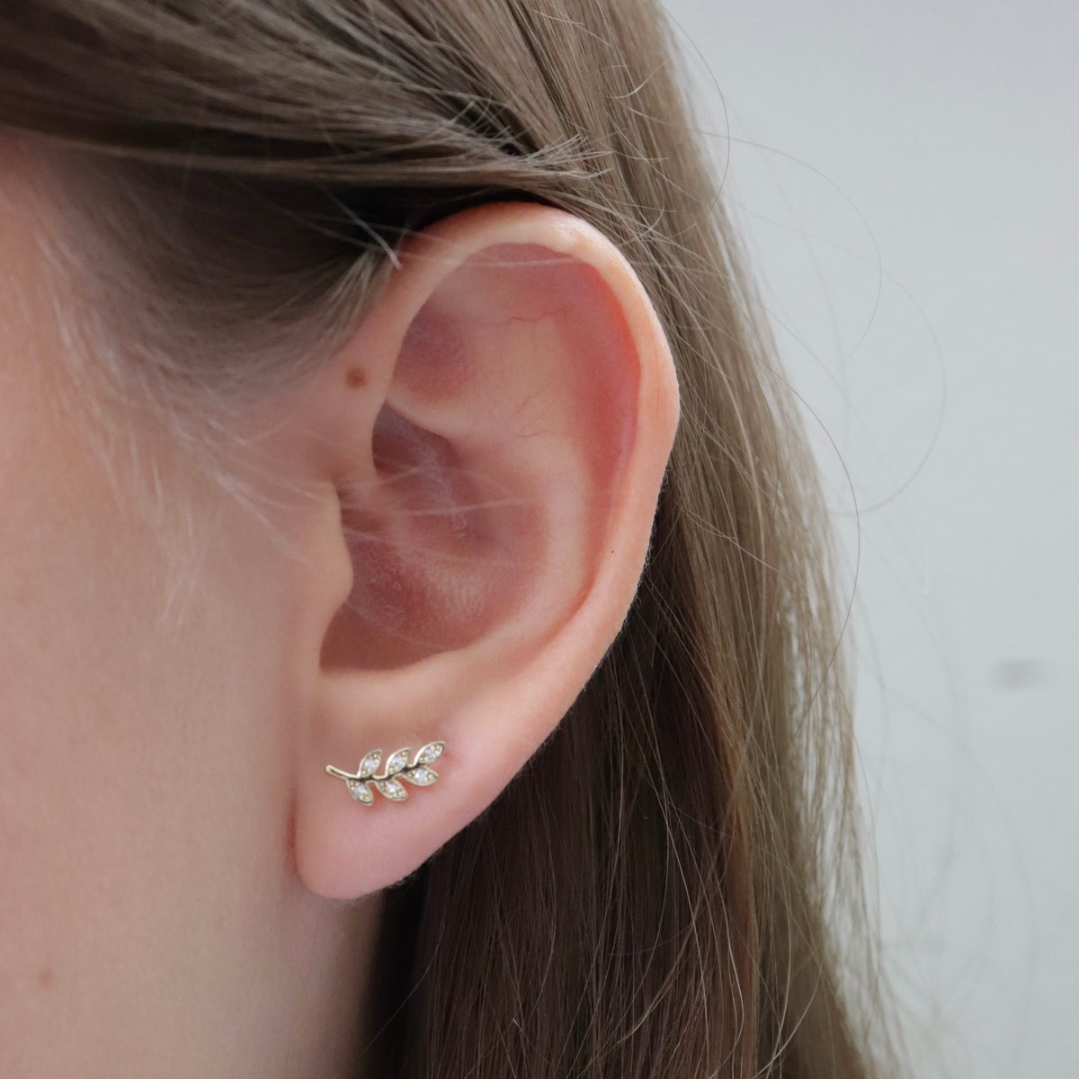 Studs Hojitas con Cristales