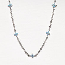 Cargar imagen en el visor de la galería, Collar Blue Blossom Plateado
