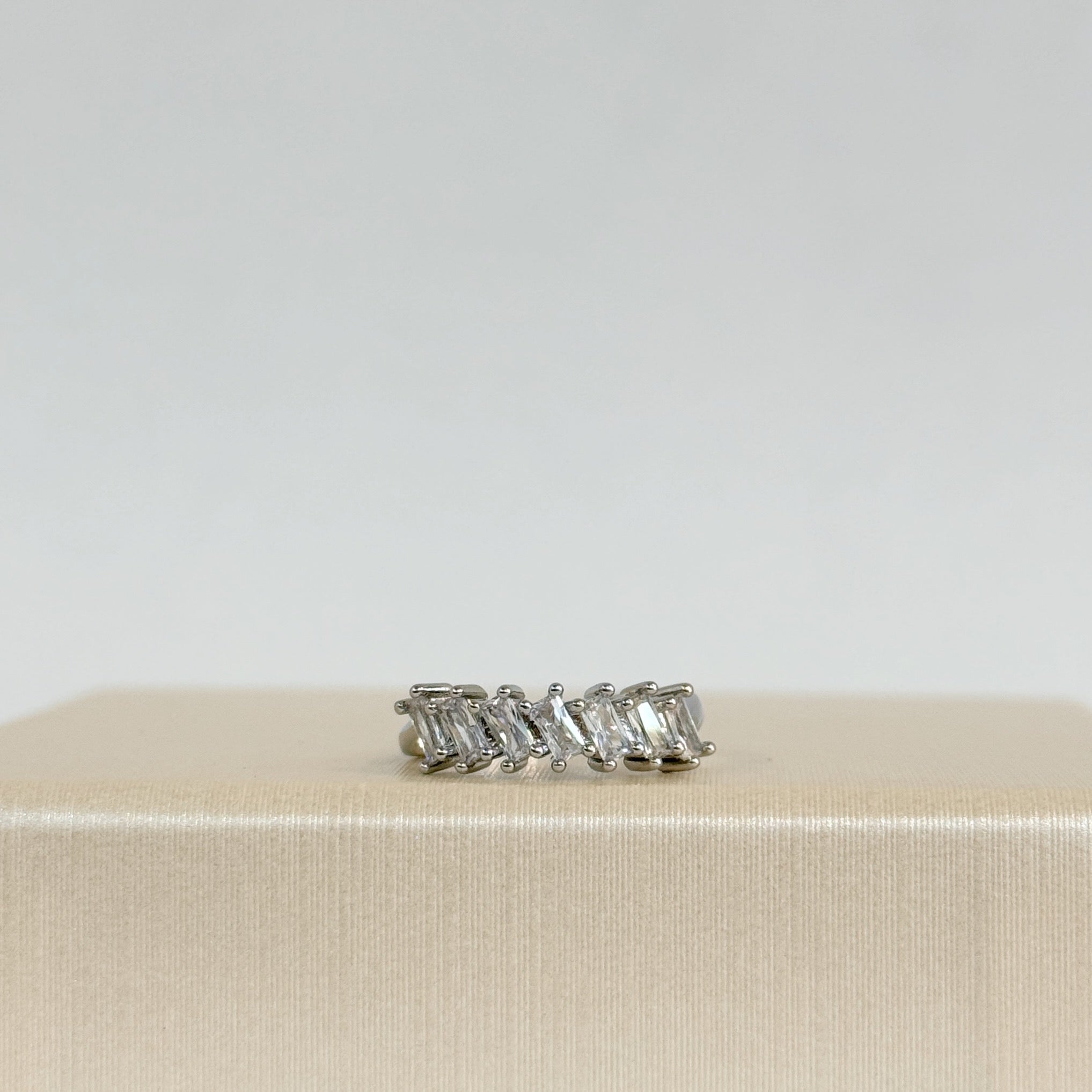 Anillo Cristales Baguette