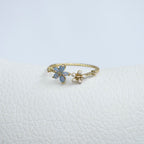 Anillo Ajustable Flor Celeste y Blanca
