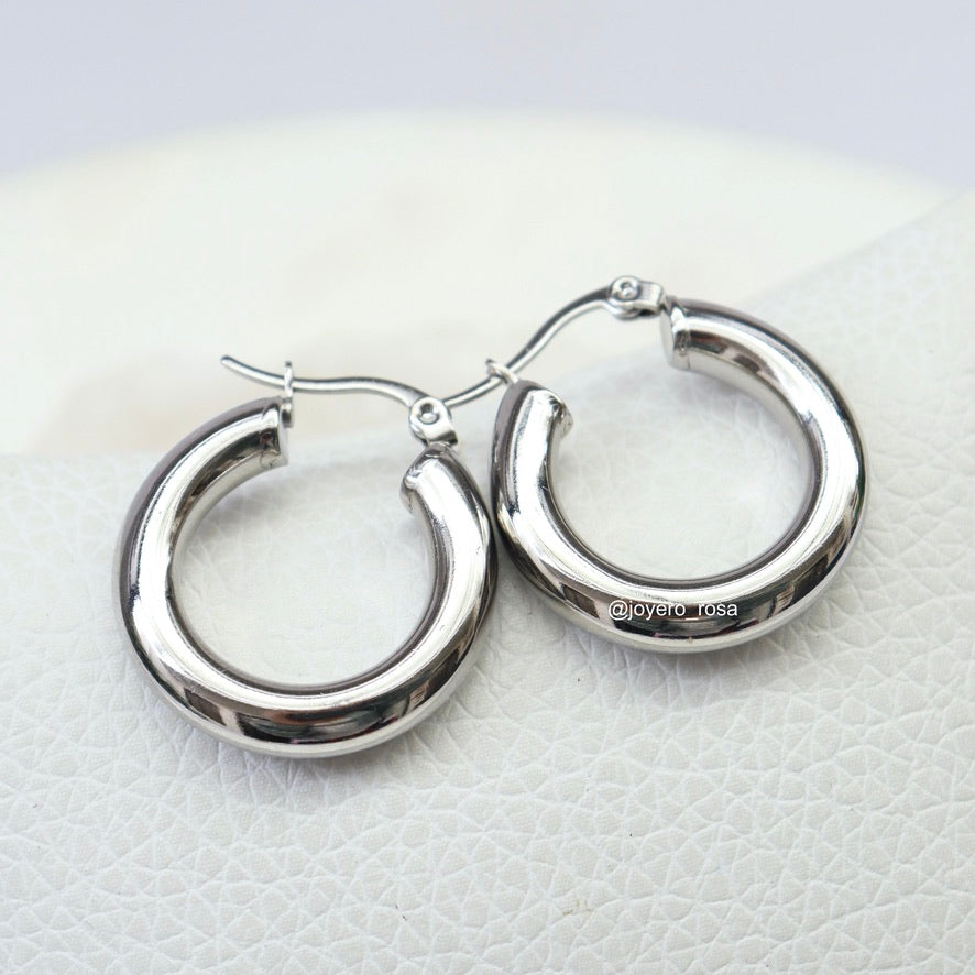 Gigi Hoops