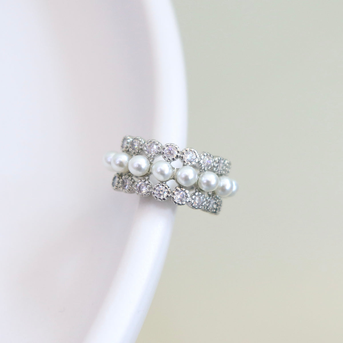 Earcuff Perlas y Cristales Bezzel