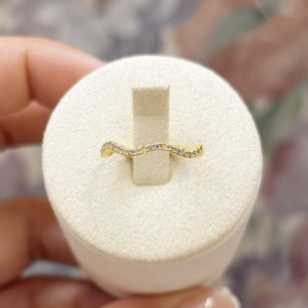 Anillo Ondulado Cristales