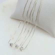 Cargar imagen en el visor de la galería, Collar Inicial Mini
