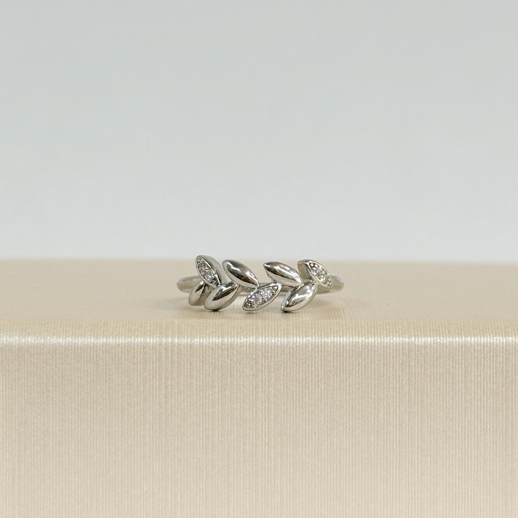 Anillo Hojas