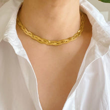 Cargar imagen en el visor de la galería, Collar Snake Trenzado
