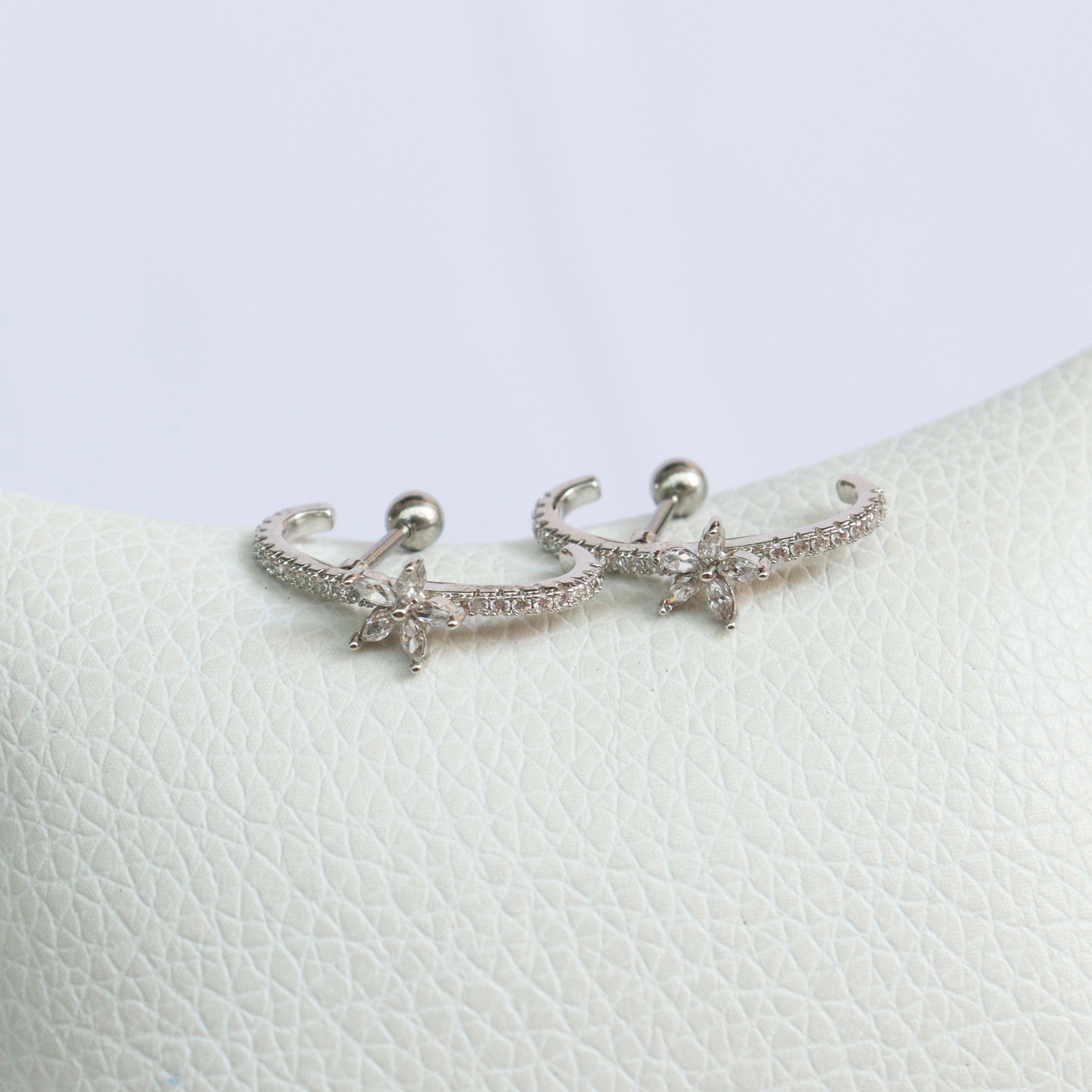 Studs Flor (Suspender)