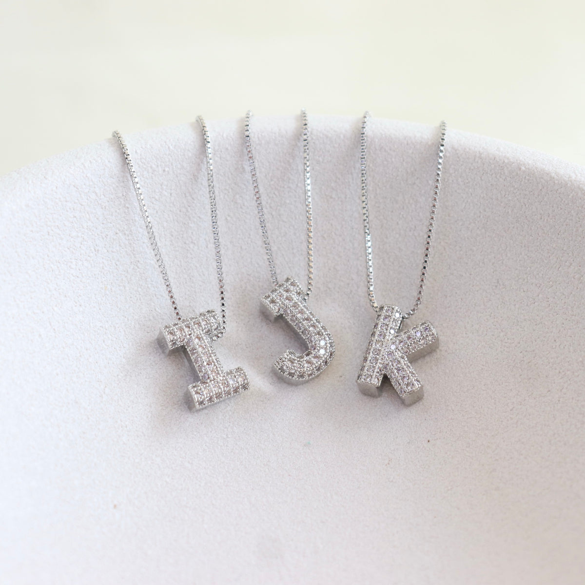 Collar Ajustable Inicial Pavé Chunky