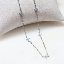 Cargar imagen en el visor de la galería, Collar Blue Blossom Plateado
