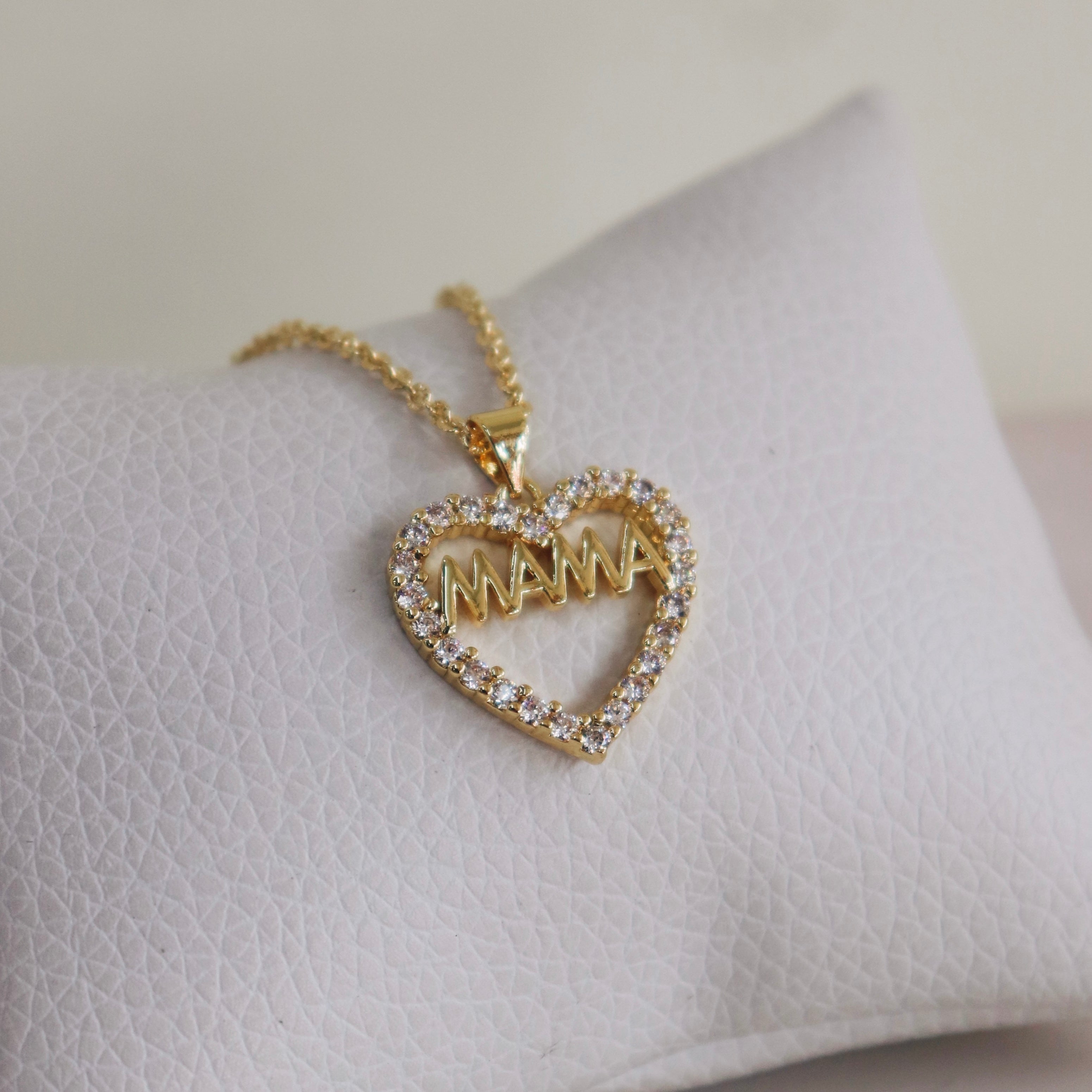 Collar Corazón Mamá