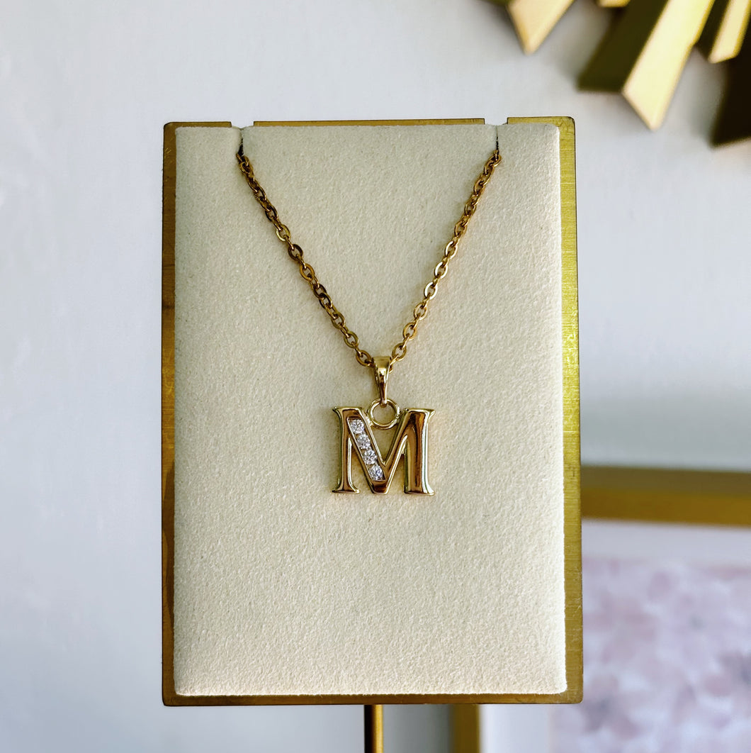 Collar Inicial M
