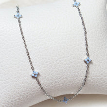 Cargar imagen en el visor de la galería, Collar Blue Blossom Plateado
