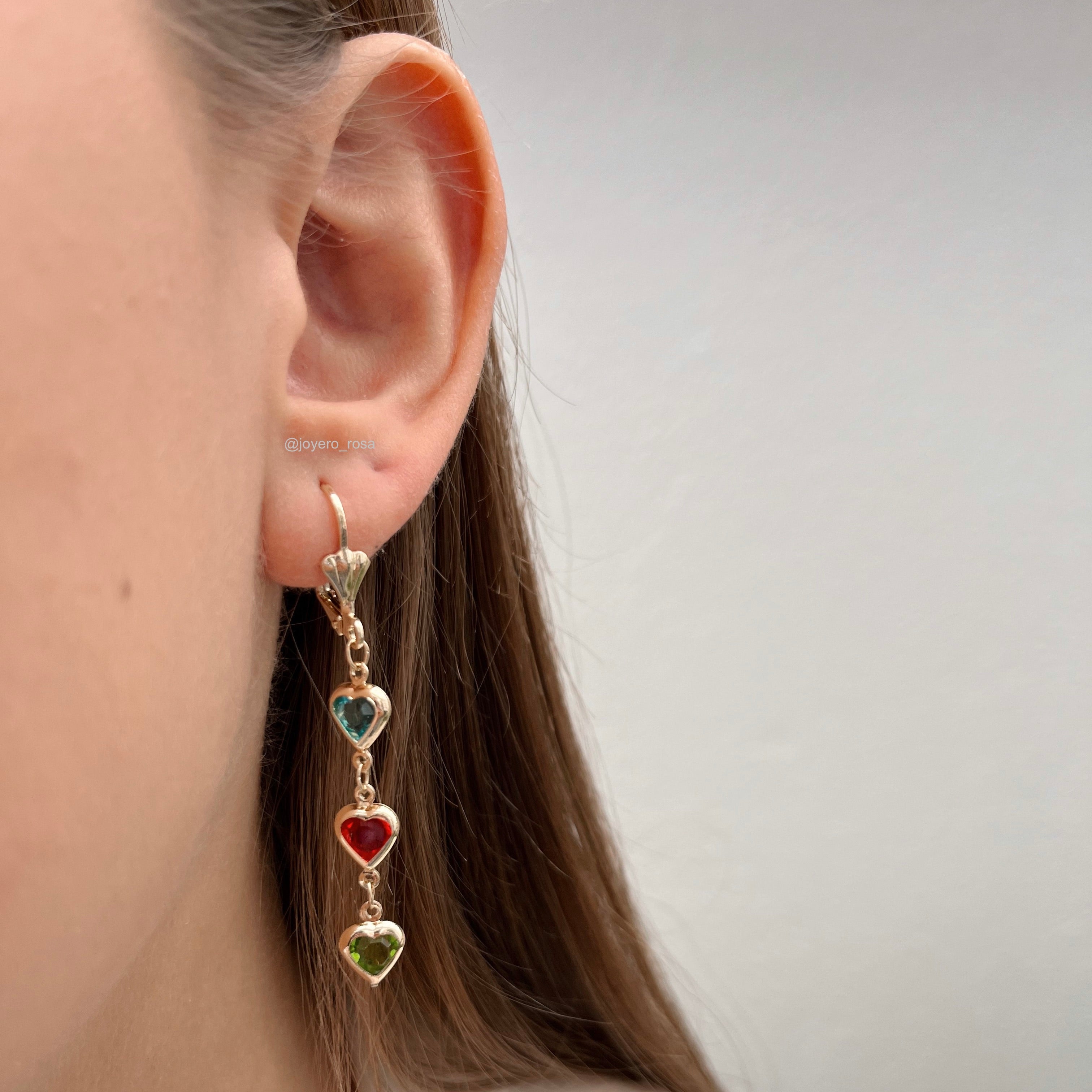 Aretes Largos Corazones de Colores