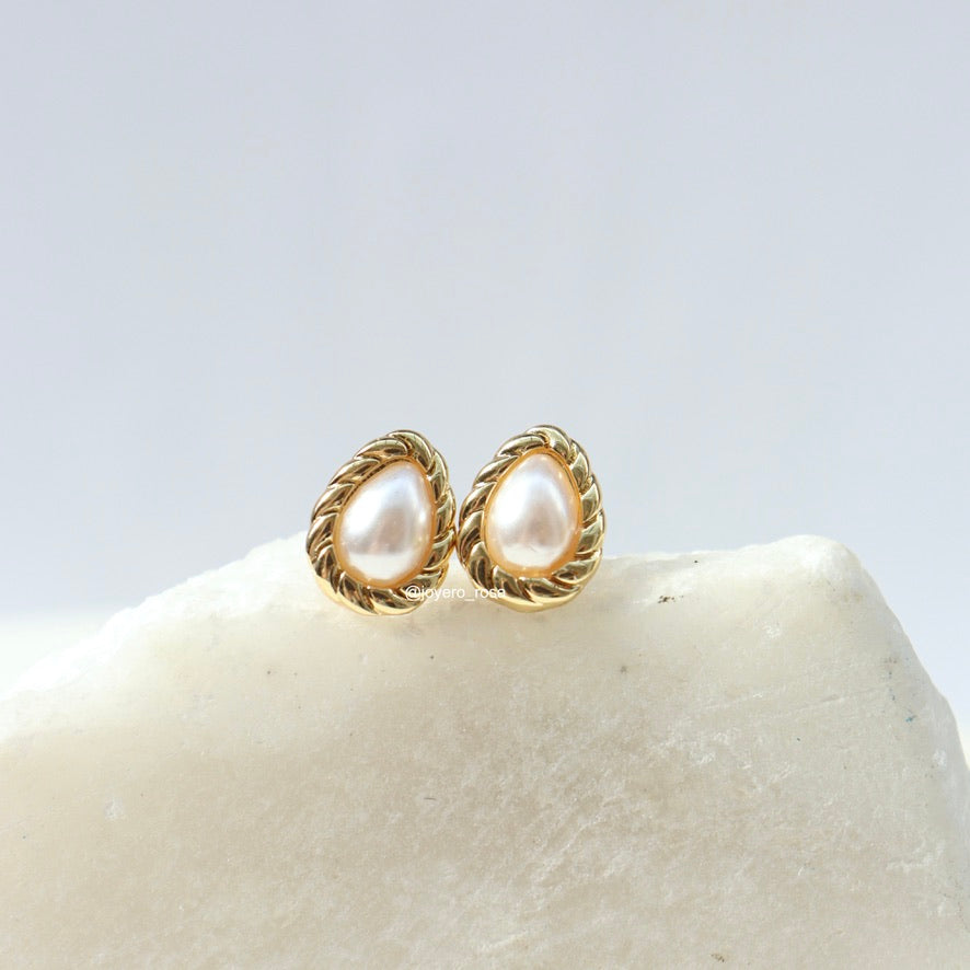 Studs Perla