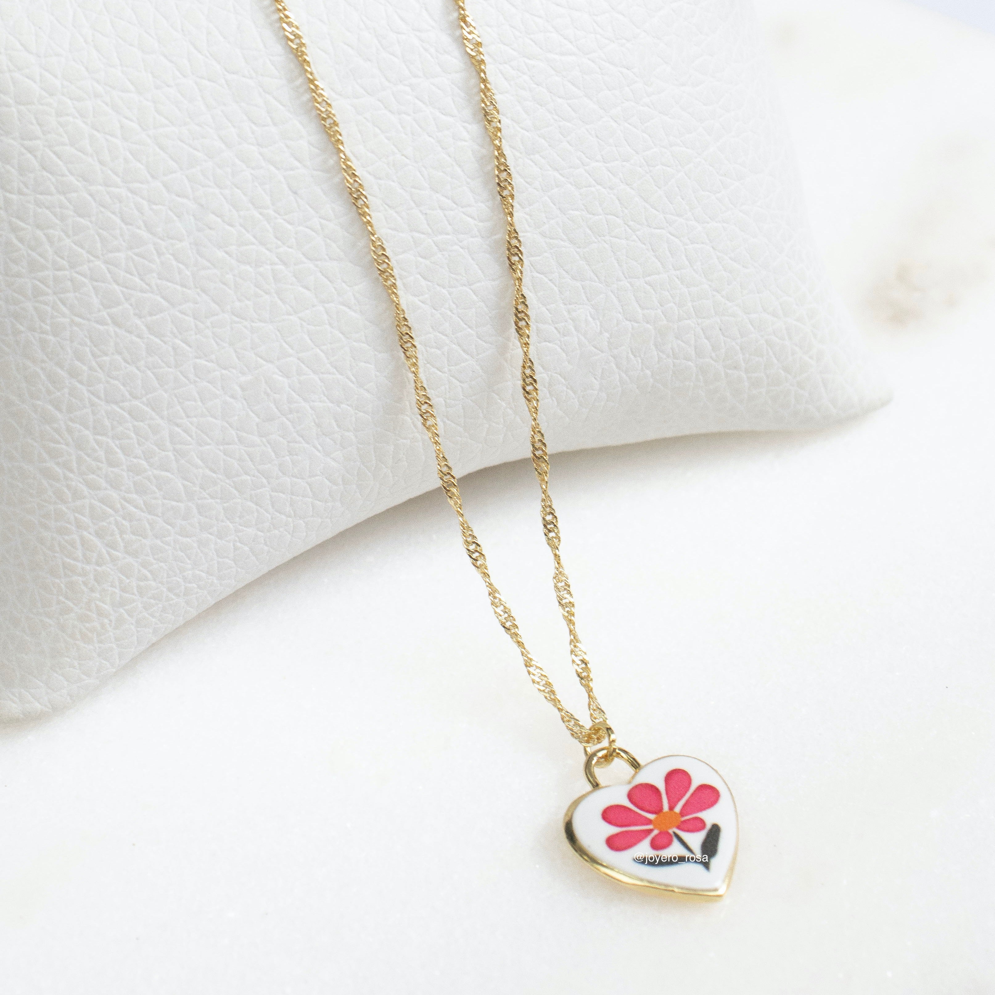 Collar Dije Esmaltado Corazón Flor