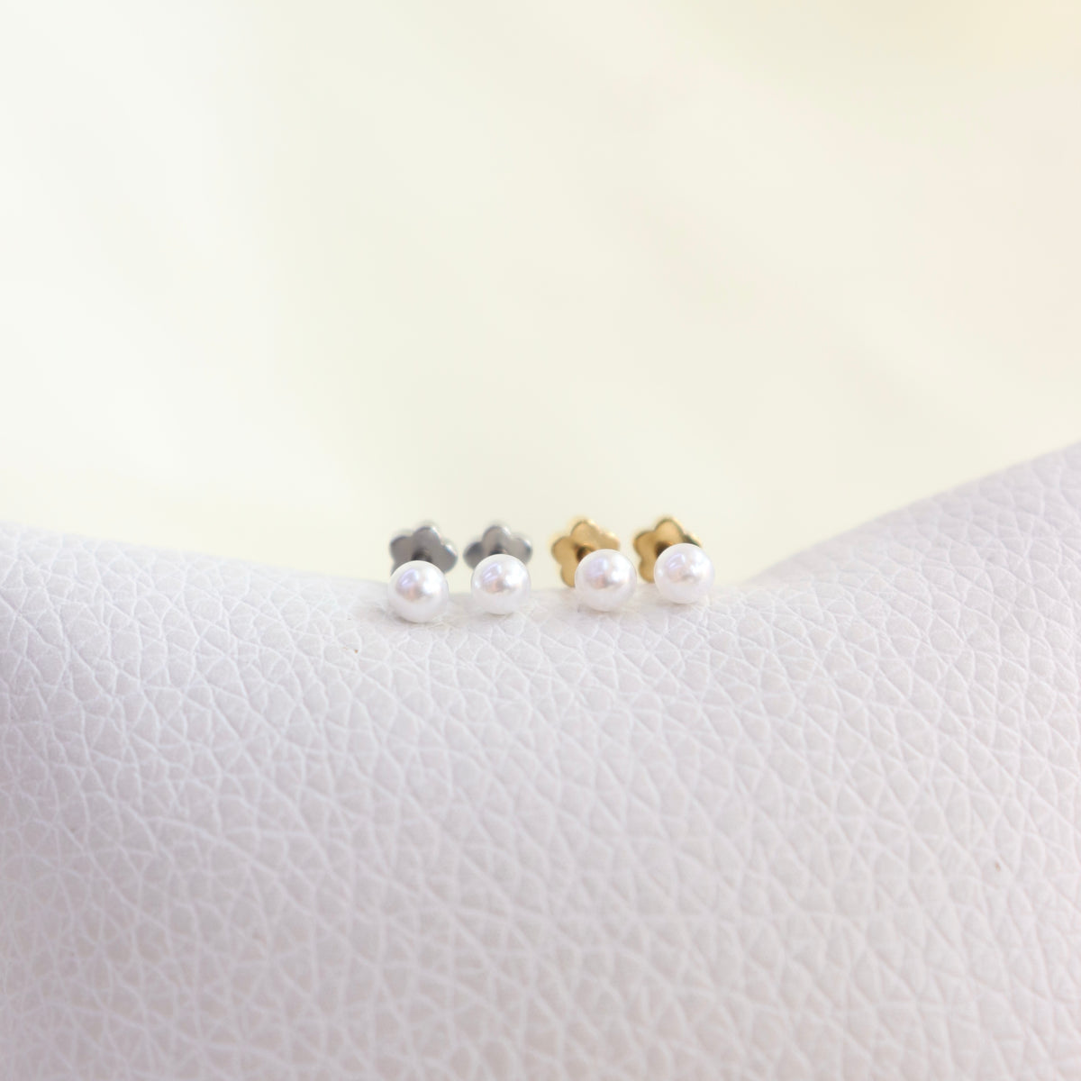 Studs Perla Cierre Bebé