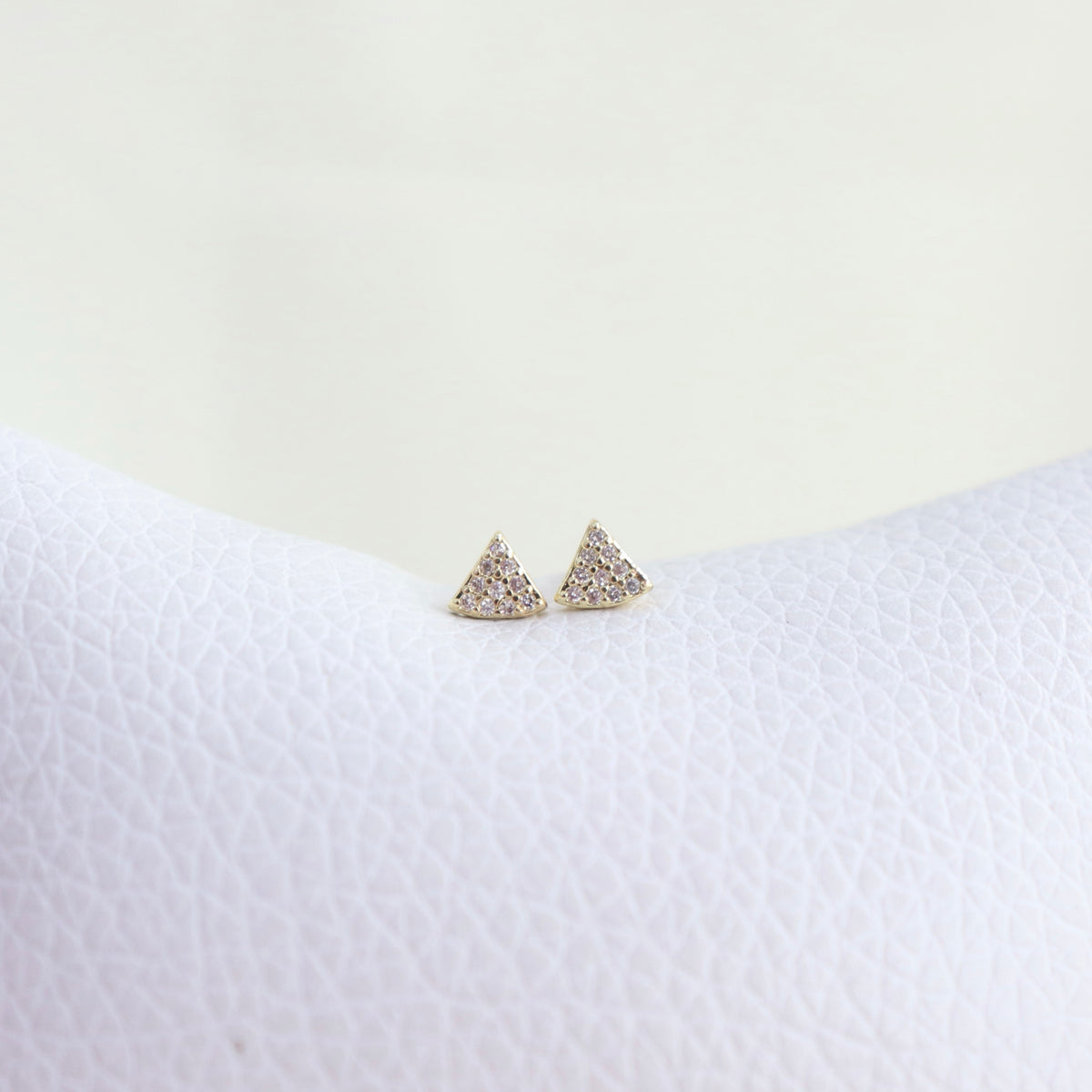 Studs Triángulo