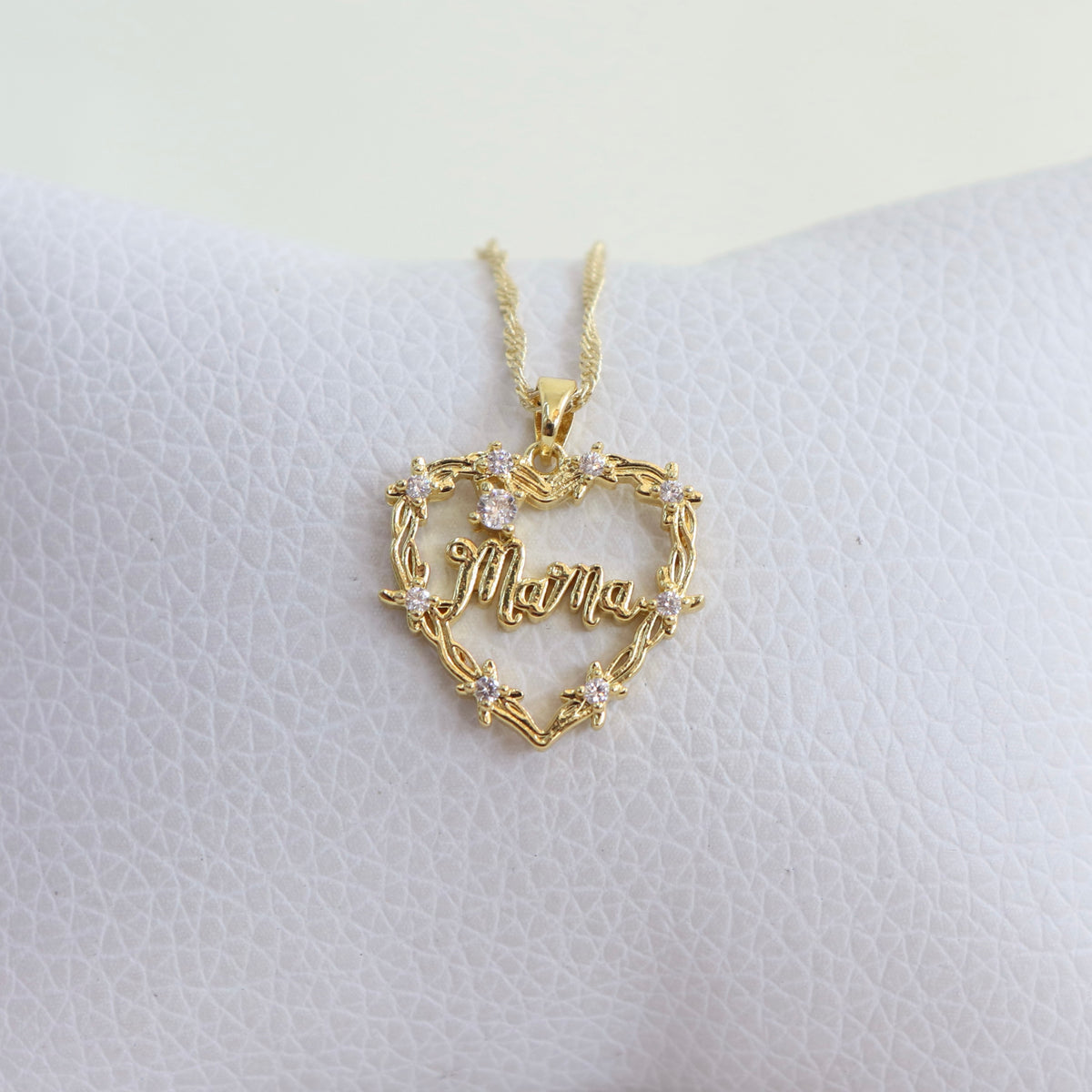 Collar Corazón Mamá