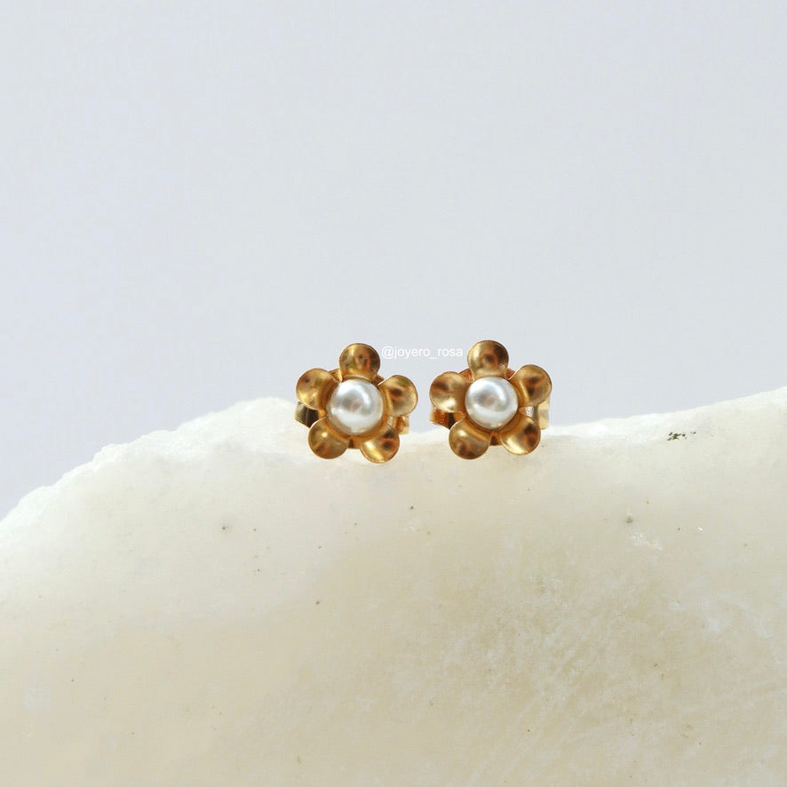 Studs Mini Flor Perla
