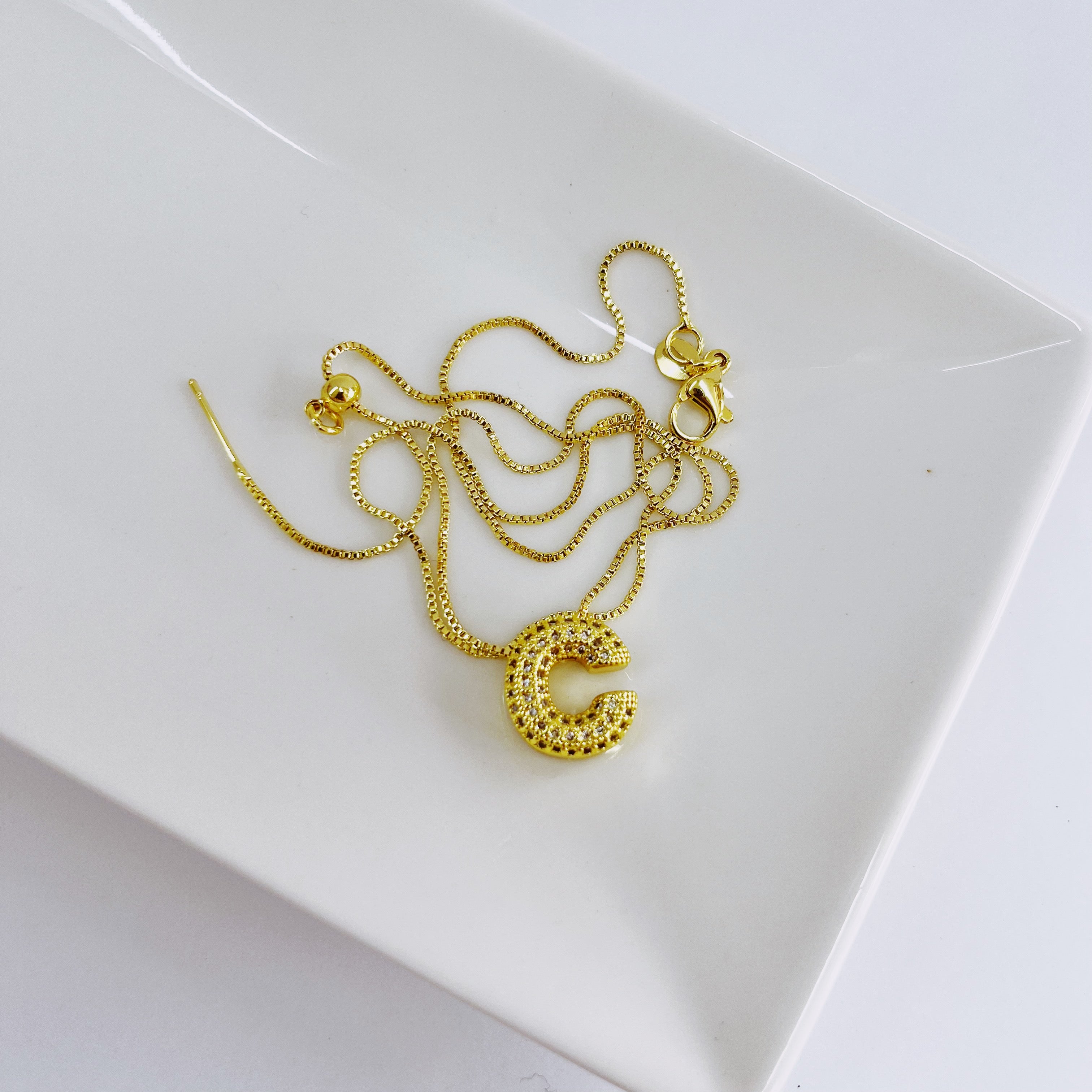 Collar Ajustable Inicial Pavé Chunky